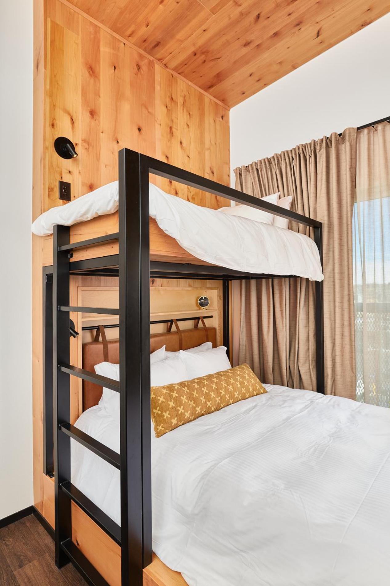 Kinship Landing Hotel Colorado Springs Kamer foto