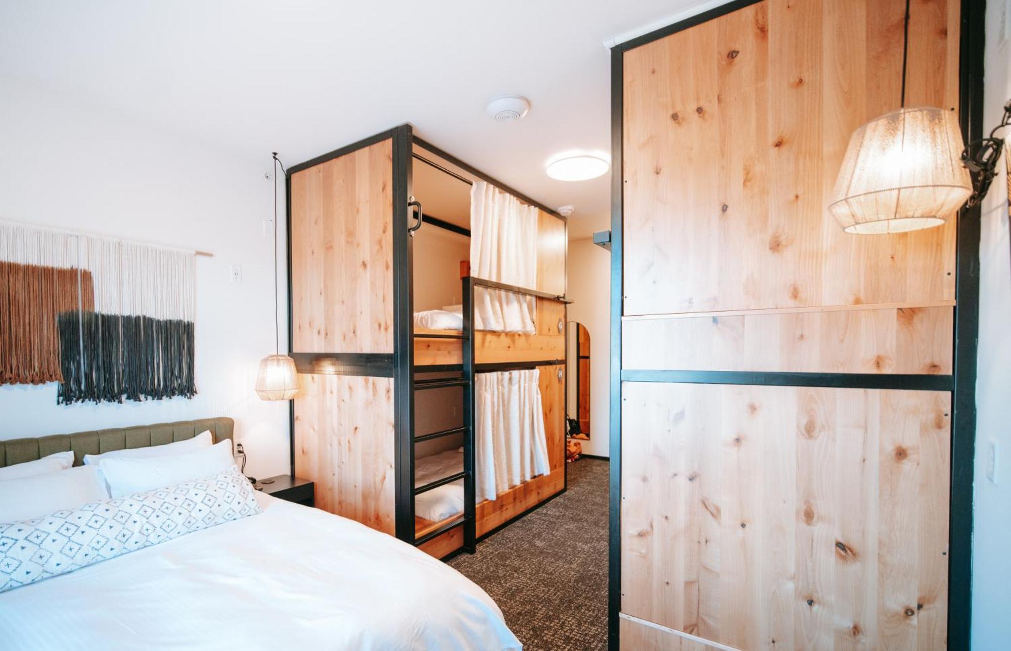 Kinship Landing Hotel Colorado Springs Buitenkant foto
